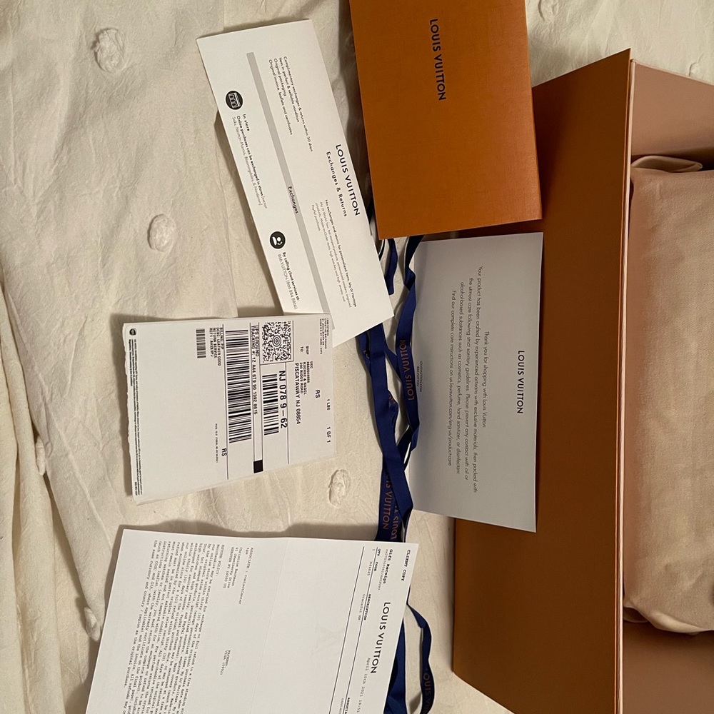 100% Authentic Louis Vuitton Graceful MM